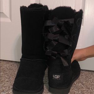 Ugg boots with bows